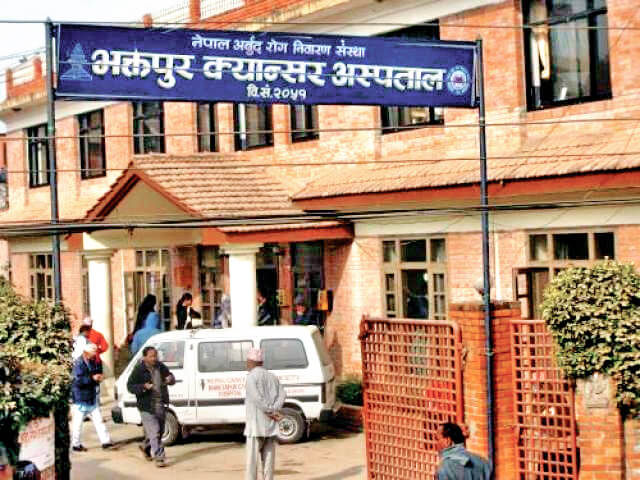 अपत्यारिलो तर सत्य, पेटबाट ३५ केजी ट्युमर निकालियो