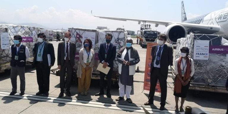 फ्रान्सले दिएको सहायता सामग्री काठमाण्डौ आइपुग्यो