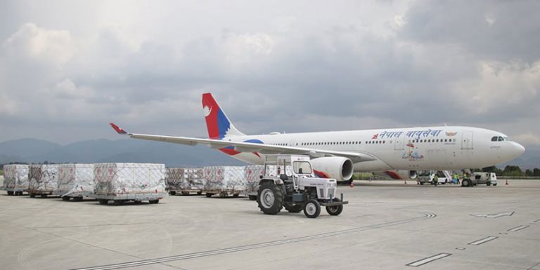 दोस्रो फ्याइटमा चीनबाट ८ लाख डोज काेराेना खोप नेपाल आइपुग्यो