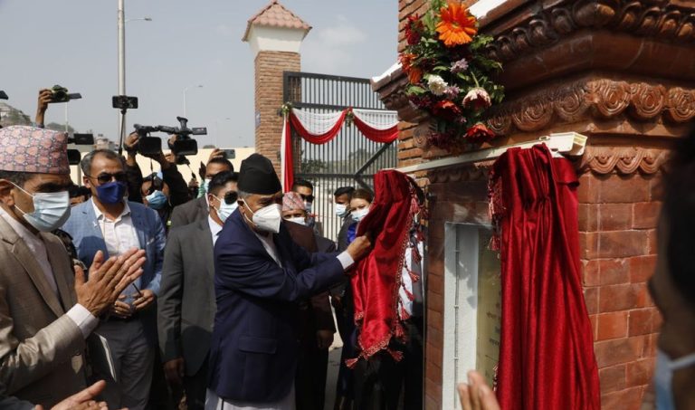 चोभार सुक्खा बन्दरगाहको प्रधानमन्त्रीद्वारा उद्घाटन‚ काठमाडौंलाई अन्तर्राष्ट्रिय व्यापारको हब बनाउँने