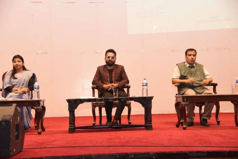 अब काठमाडौं महानगरपालिकाका सम्पुर्ण वडामा एक–एक जना इन्जिनियर, एमडीजीपी डाक्टर र नर्स‚ खाद्य पसलहरुमा अनुगमन गर्न खाद्य निरीक्षक (फुड इन्सपेक्टर) राख्ने