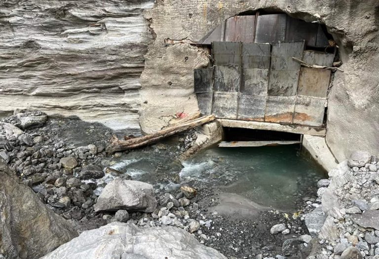 मेलम्ची सुरुङमा पानी भर्न थालियो‚ छिट्टै काठमाडौं आइपुग्ने